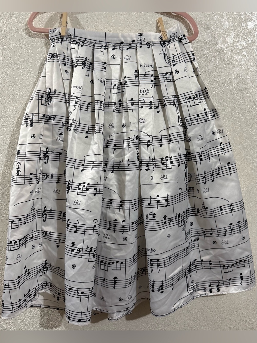 Chicwish Black & White Musical Note Pleated Skirt - Picture 5 of 7